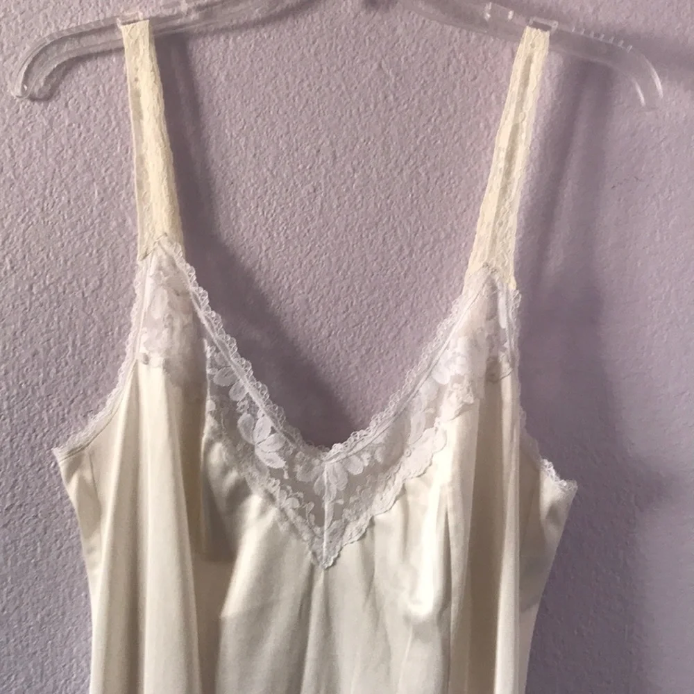 Vintage white slip - Picture 4 of 9